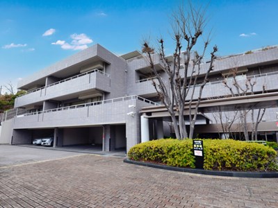 メゾン雲雀丘花屋敷