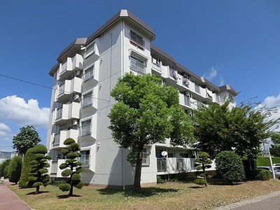 宝塚安倉第1団地1号棟