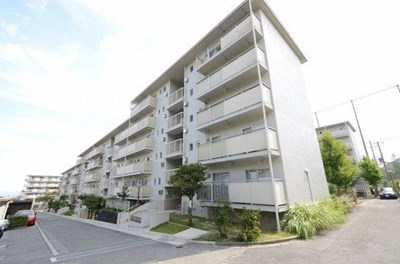 宝塚西山住宅1号棟