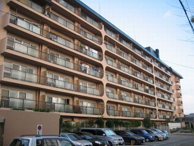 シティー逆瀬川