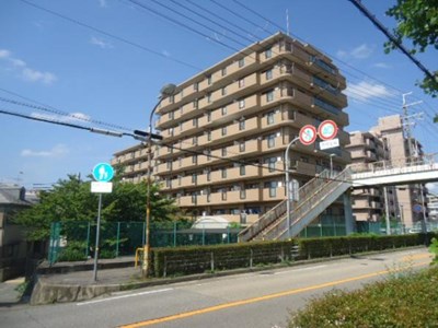 グランドール逆瀬川