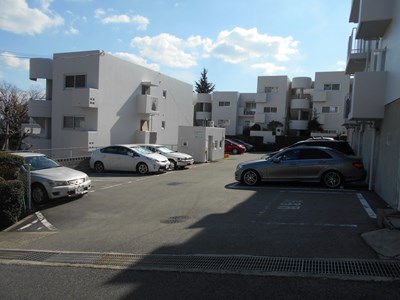 日興雲雀丘花屋敷ガーデンホームズA棟