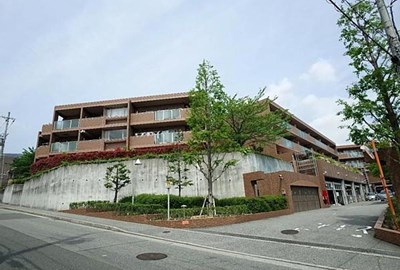 イトーピア逆瀬川ガーデンフラッツ